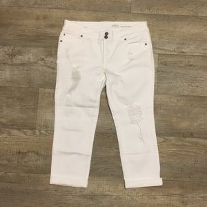 🆕 New York & Co Cropped Boyfriend Soho Jeans